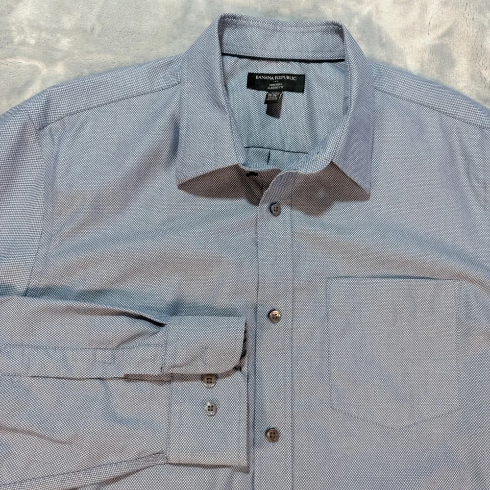 Banana Republic Non Iron Classic Fit XL Dress Shirt Blue Micro Dot Button Down‎